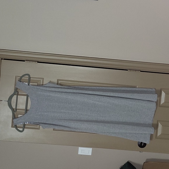 Dress - Picture 3 of 8